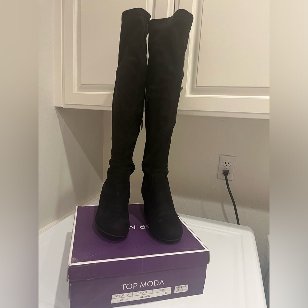 Top moda women’s high boots size 61/2